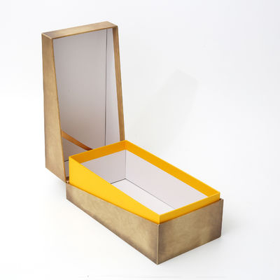 주문 엄밀한 마분지 술병 선물 상자 위스키 진 목 홀더 포장 상자 online manufacture